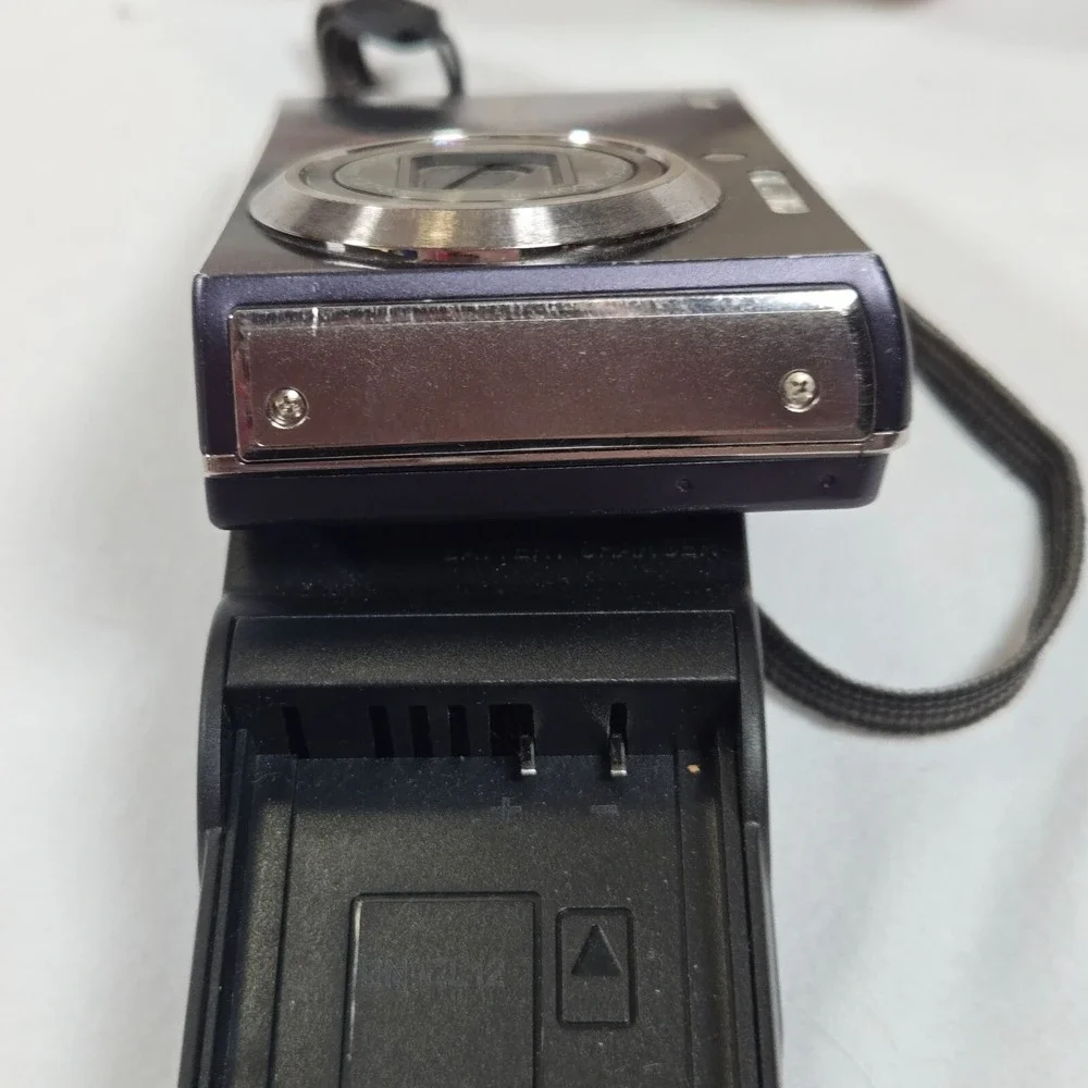 Nikon Coolpix S610 10 MP‎ Digital Camera With 4x Zoom PARTS REPAIR ONLY